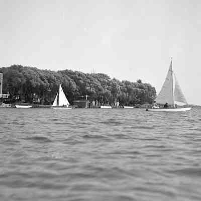 pa124 Pavilion with Cirrus.jpg 4.7MB - RJ and Diane Peterson collection: Possibly Saugatuck Yacht Club Cirrus boats sailing on Kalamazoo Lake