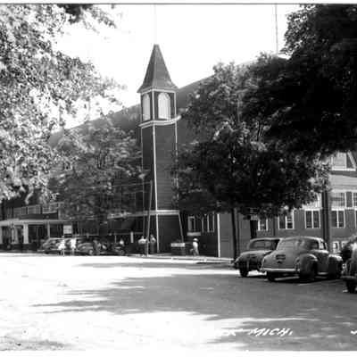 Big_Pavilion_ca_1944.jpg 366KB: Digital file on Jack Sheridan Drive 2021.72.02