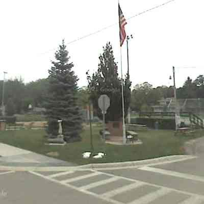 google street view, Oct 2007, showing sculpture and veterans memorial.