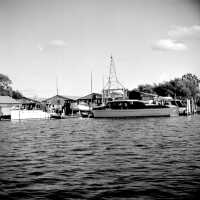          053aSaugatuckMarineca1950.jpg 373KB; Pier Marina
   