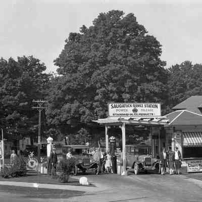 Saugatuck Service Station