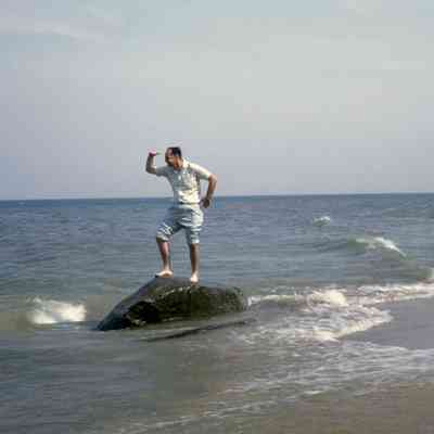Jim Stube at Douglas Beach: Filename: Stube14 Jim Stube at Douglas Beach 7_69.jpg 950KB