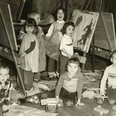 Kids_at_art_school_1 copy.jpg