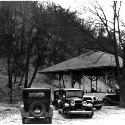 Cars_at_Baldhead_ca_1930.jpg 637KB: Picnic pavilion at Baldhead