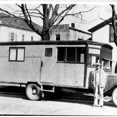 Motor_home_ca_1935.jpg 600KB: motorhome motor home