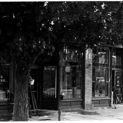 Peoples_Store.jpg 592KB: Peoples Store