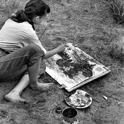 Painting_on_ground.jpg 594KB