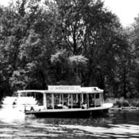          La Carousel approaching New Richmond.; Carousel upriver
   