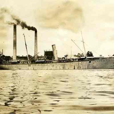 S. S. Sabine. Date: - June 6, 1918 steamship: https://nara.getarchive.net/media/photograph-of-the-ss-sabine-3b5a7a