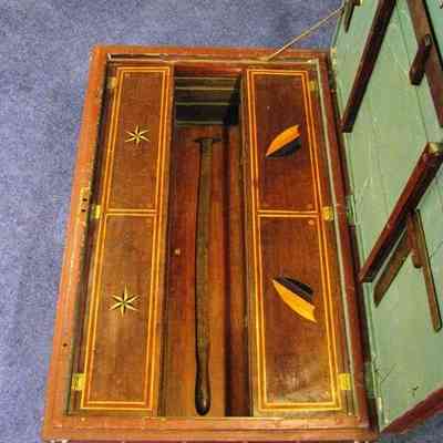 ER-JamesAvery-Saugatuck-tool-chest-3.jpg 324KB