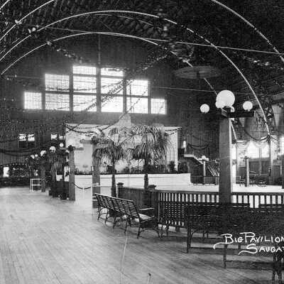 lo Pavilion interior