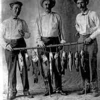          Fish.BU 03 Men display fish.jpg 1.1MB; 1907
   