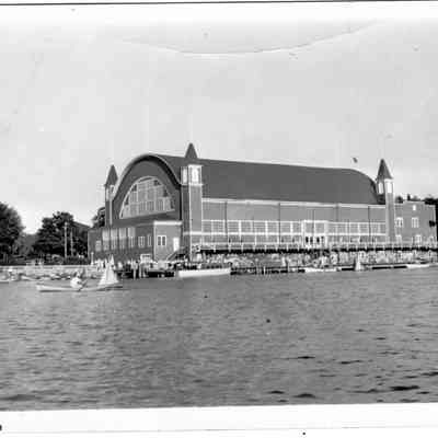 bf006.jpg 254KB: Ca 1920 Big Pavilion