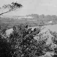          Deam28.jpg 240KB; House by the river as viewed from a high dune
   