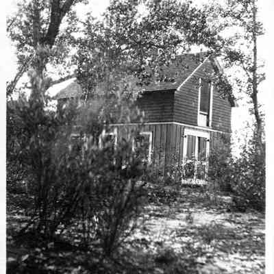 bldgs009.jpg 600KB: Unknown building