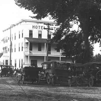 Hotel_Butler_ca_1920.jpg 1.5MB
