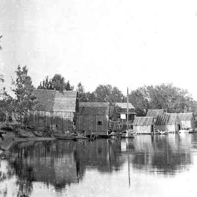 HM137 Fishtown ca 1900.jpg 778KB