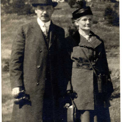 94-1-12A_John_mary_Koning: 94-1-12