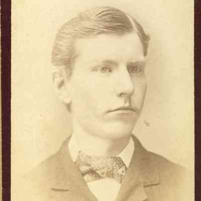 Wallin-EugeneHamilton-GermanClass83.JPG 85KB