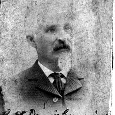 Captain Dennis Cummings