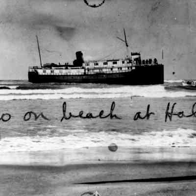 Argo on beach at Holland, 1905