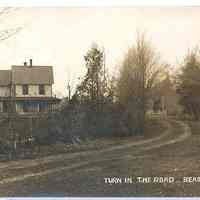          Beachmont-c1913.jpg 93KB; Turn of the road
   