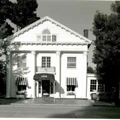 Maplewood Hotel