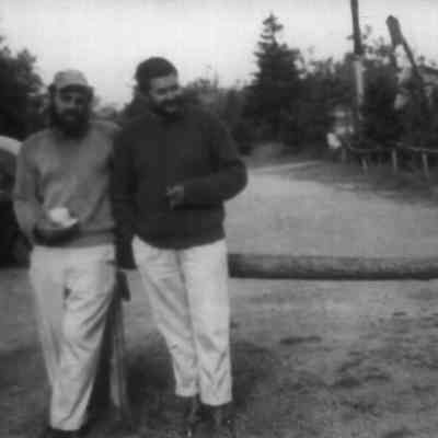 file808.jpg 234KB from 2021.72.02: two fuzzy men