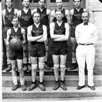          033_Basketball_team_1926.jpg 150KB
   