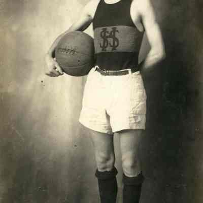 BB-SHSBasketballPlayer-Unk.jpg 138KB