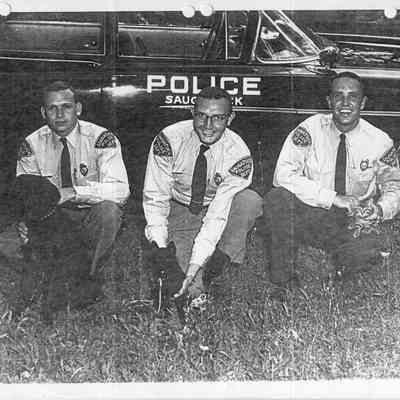 Colling0006.jpg 1.6MB: Bill Livingood, Robert Piatt, and Clifford Van Meter With their Animal Friends**
