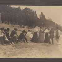         HH-OnTheBeach.jpg 658KB
   