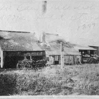 Griffin & Henry sawmill and crew
