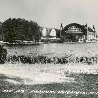 Pavilion from Park st ca 1940.jpg 995KB