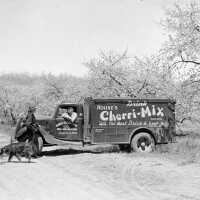          House's Cherri-Mix Truck and orchards picture number 1
   