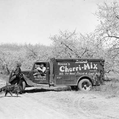 House's Cherri-Mix Truck and orchards