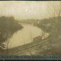          MRT-DownRiverFrmTopOfHill-Fall1911.JPG 214KB
   