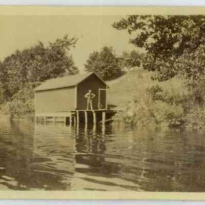 MRT-TheBoatHouse.JPG 285KB