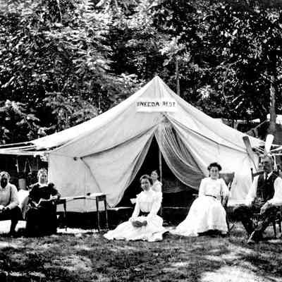 CAmp.Annable family tenting.jpg 973KB