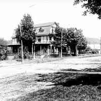          LeiendeckersCa1908.jpg 1.6KB; soon after 2nd gable added
   