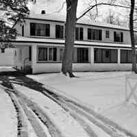          04.44A_Smulski House188.jpg; MOORE-SMULSKI-NELSON COTTAGE, ca. 1908 at 3075 Lakeshore Drive. Demolished.
   