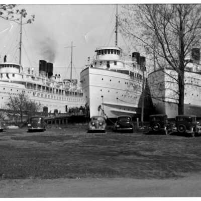 95_78_1_No._Amer_So._Amer.jpg: North American, Sought American and third steamship