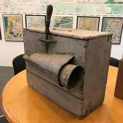 Signal horn from Wolverine