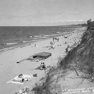 Oval_beach_ca_1955.jpg 750KB
