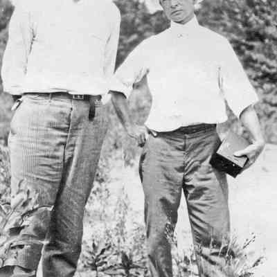 Clute and Fursman.jpeg 1.1MB: Fursman at left and Clute at right