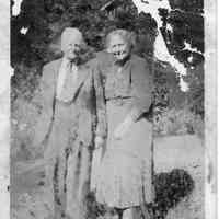          89-1-162_H_Steve_Marie_Newnham.jpg; Steve and Marie 10th Sept. 1939
   
