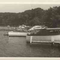          ES40005.JPG 251KB; Docks behind Elbow Room (Clover's Landing)
   