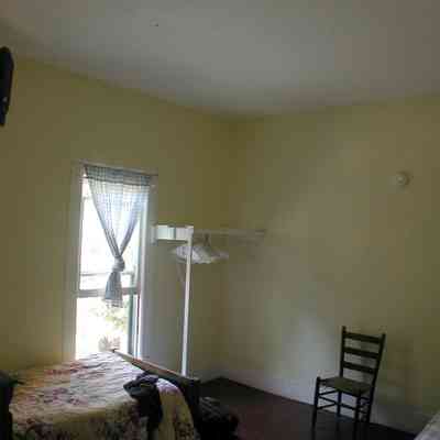 Inn-Int-dormRoom.jpg 460KB