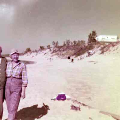 UnderwoodsOval1958.jpg 364KB