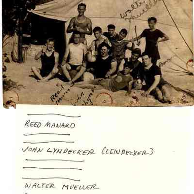 89-1-315_Beach_Group.jpg 1.2MB: Thumbs up from Reed Manard, John Lyndecker Leindecker Leiendecker, Walter Mueller